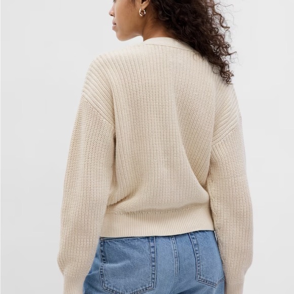 GAP cable knit button up sweater - Picture 3 of 11